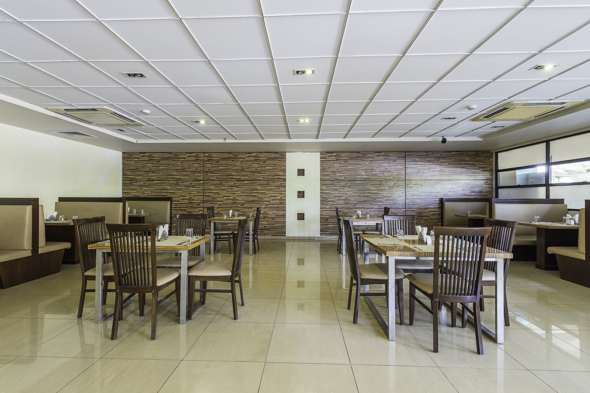 Treebo Trend Spektrum Suites Mysore Exterior foto