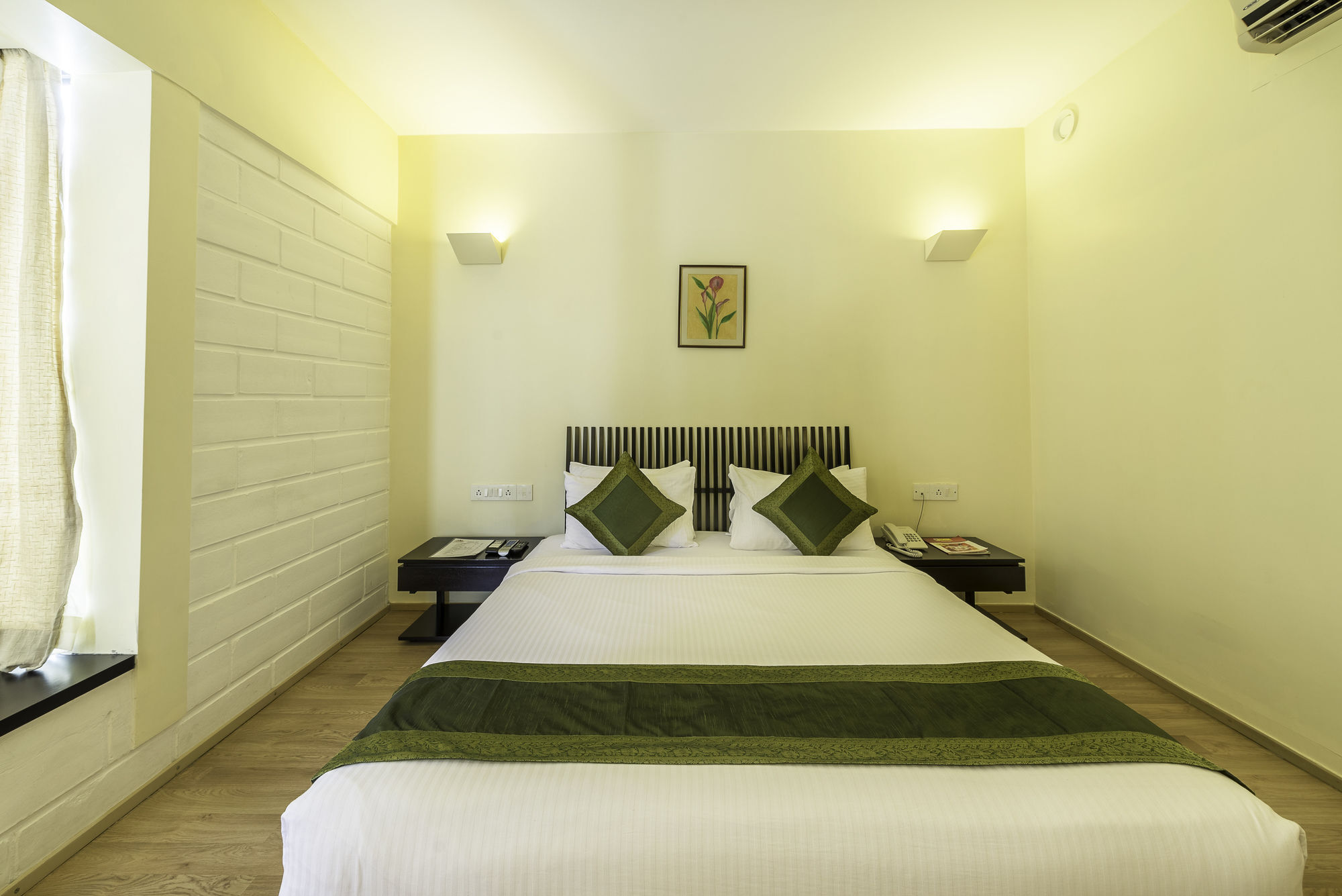 Treebo Trend Spektrum Suites Mysore Exterior foto